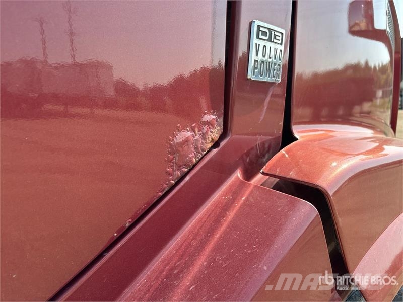 Volvo VNL300 6x4 T/A Day Cab Truck Tractor Prime Movers