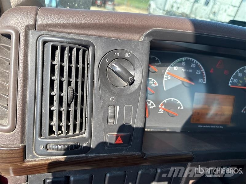 Volvo VNL300 6x4 T/A Day Cab Truck Tractor Prime Movers