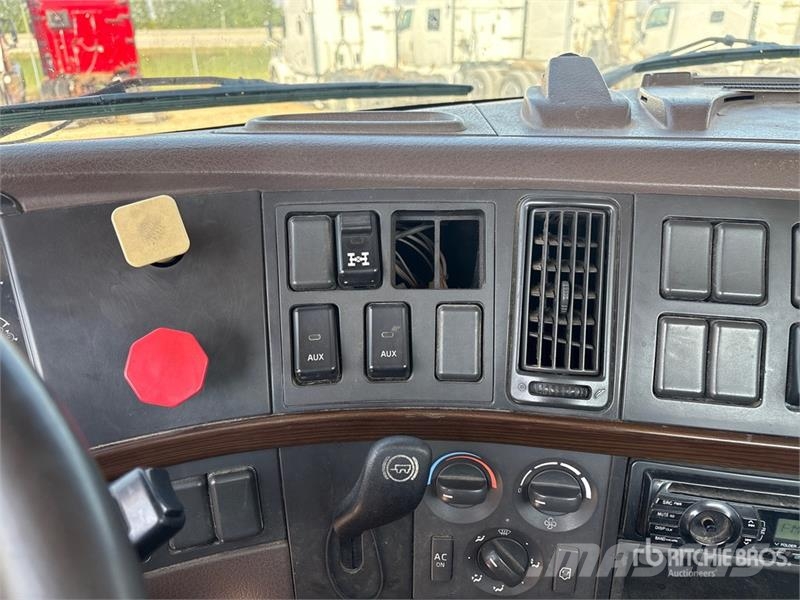 Volvo VNL300 6x4 T/A Day Cab Truck Tractor Prime Movers