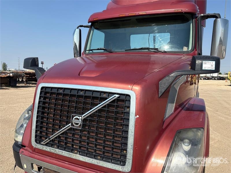 Volvo VNL300 6x4 T/A Day Cab Truck Tractor Prime Movers