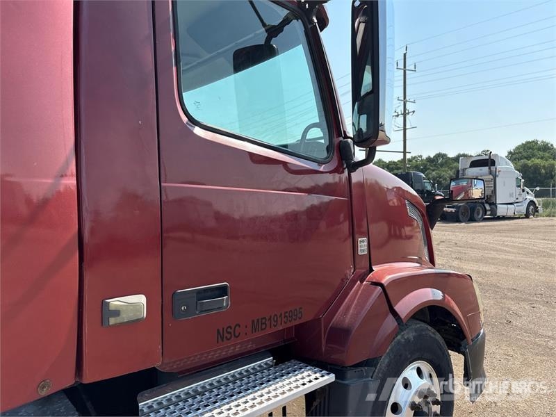 Volvo VNL300 6x4 T/A Day Cab Truck Tractor Prime Movers