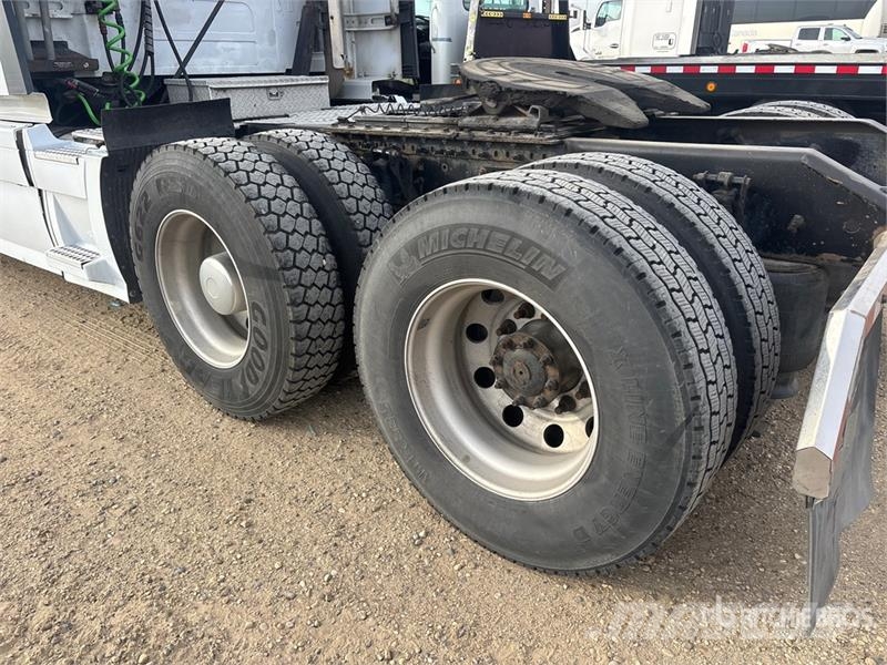 Volvo VNL64 Tegljači