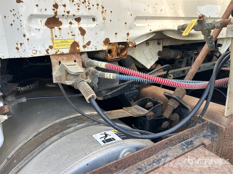 Volvo VNL64T Τράκτορες
