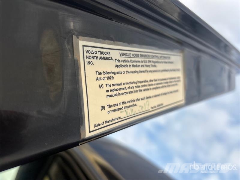 Volvo VNL64T Nyergesvontatók