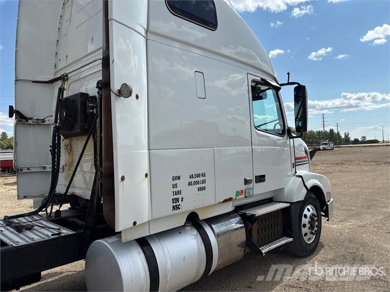 Volvo VNL64T Prime Movers