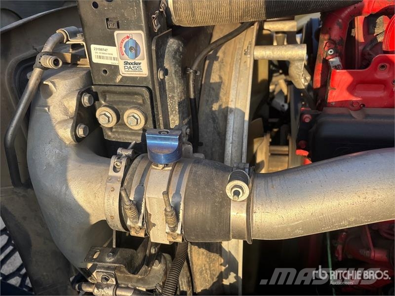 Volvo VNL64T Nyergesvontatók