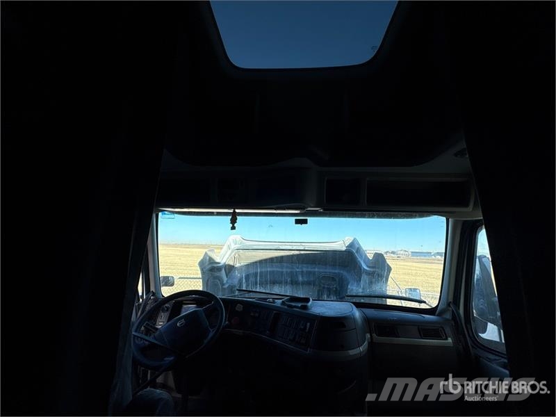 Volvo VNL64T Tracteur routier