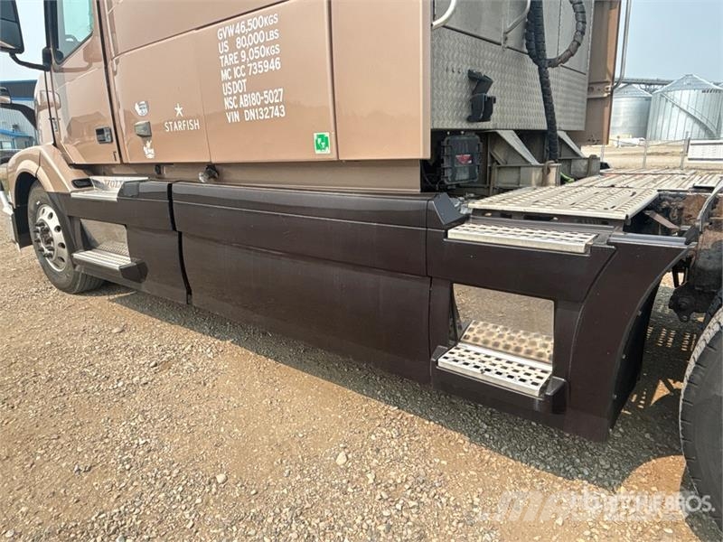 Volvo VNL64T Tractor Units