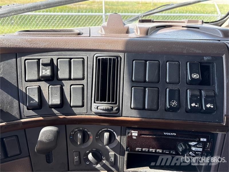 Volvo VNL64T Prime Movers