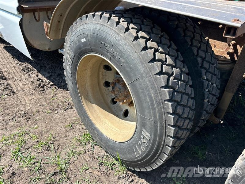 Volvo VNL64T Τράκτορες