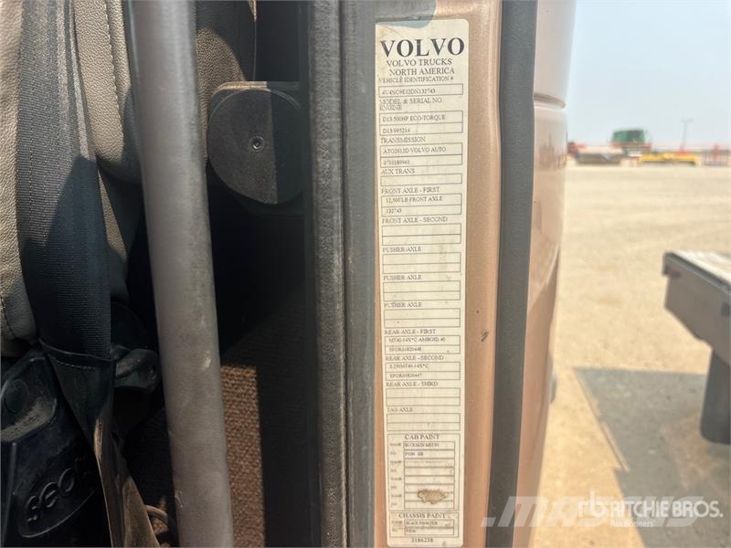 Volvo VNL64T Tractor Units