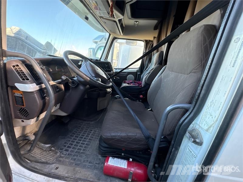 Volvo VNL64T Tracteur routier