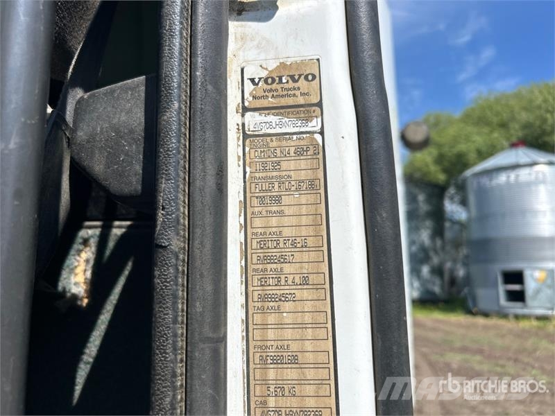 Volvo VNL64T Τράκτορες