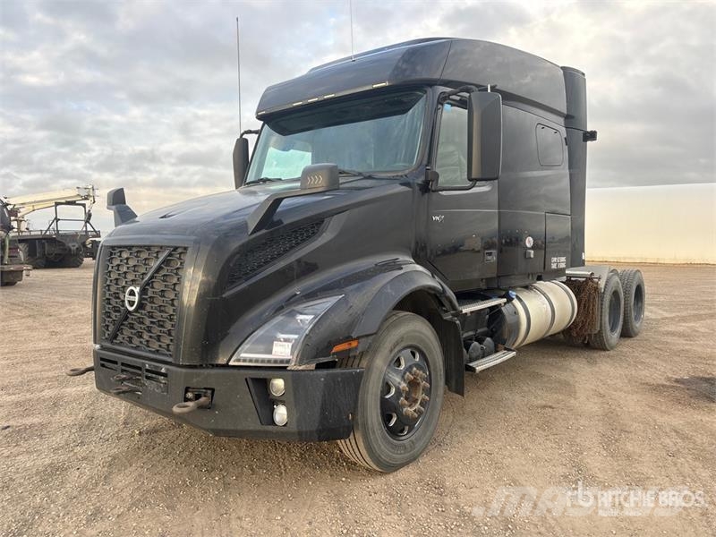 Volvo VNL64T Nyergesvontatók