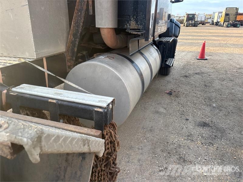 Volvo VNL64T Nyergesvontatók