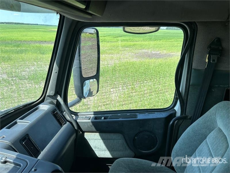 Volvo VNL64T Τράκτορες