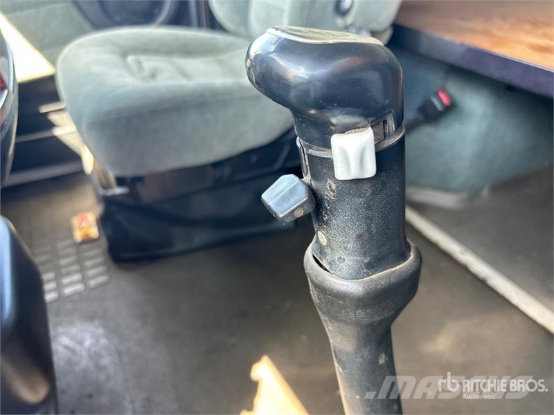 Volvo VNL64T Τράκτορες