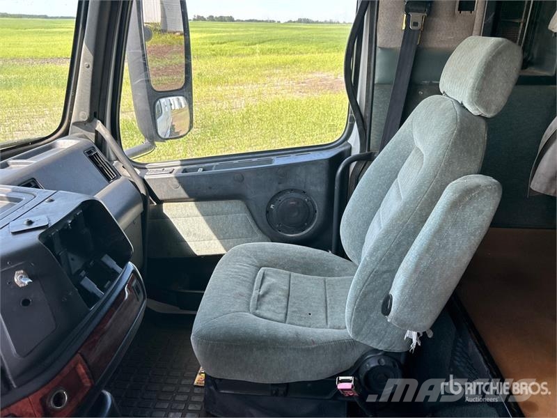 Volvo VNL64T Τράκτορες
