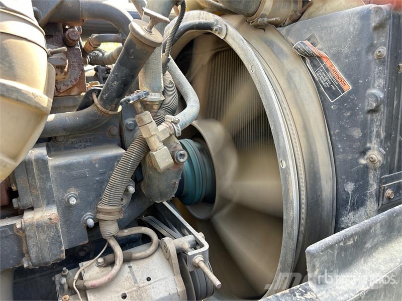 Volvo VNL64T Τράκτορες