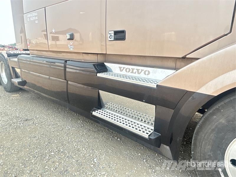 Volvo VNL64T Tractor Units