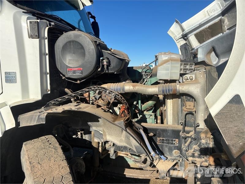 Volvo VNL64T670 Nyergesvontatók