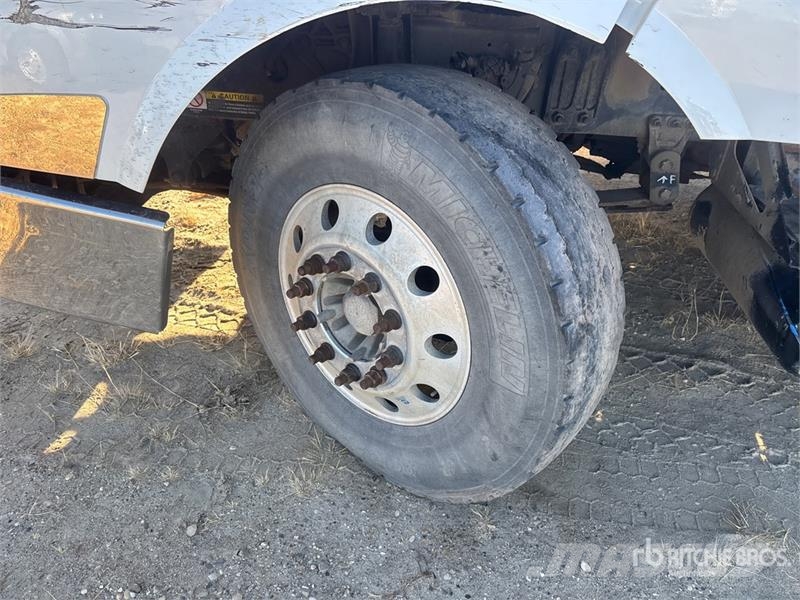 Volvo VNL64T670 Nyergesvontatók