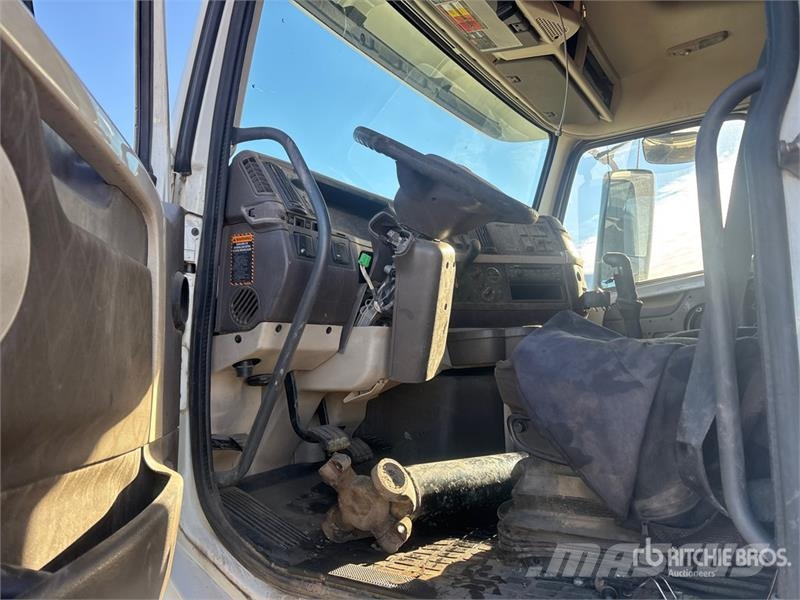 Volvo VNL64T670 Nyergesvontatók