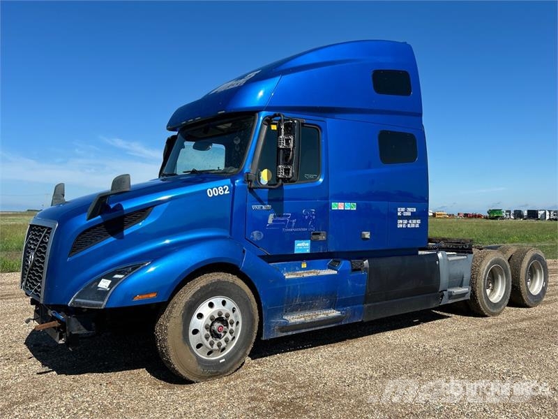 Volvo VNL760 Trekkers
