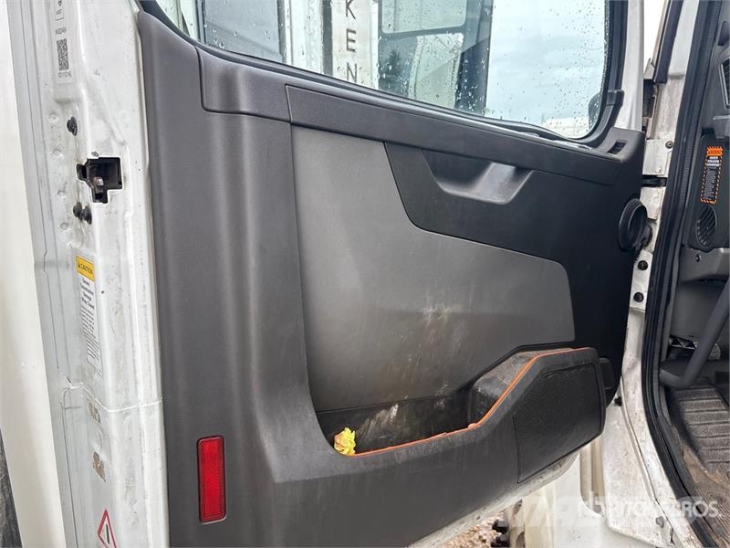 Volvo VNL760 Vetopöytäautot
