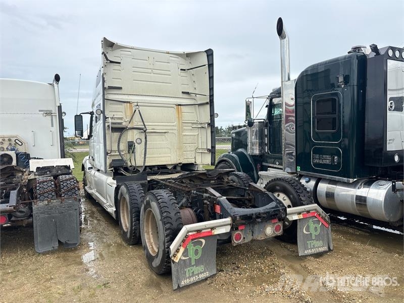 Volvo VNL760 Vetopöytäautot