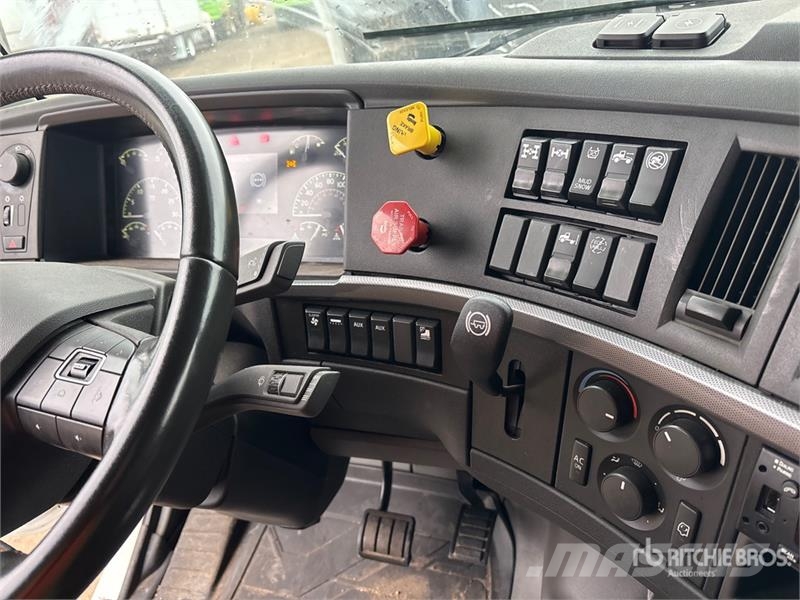 Volvo VNL760 Tegljači