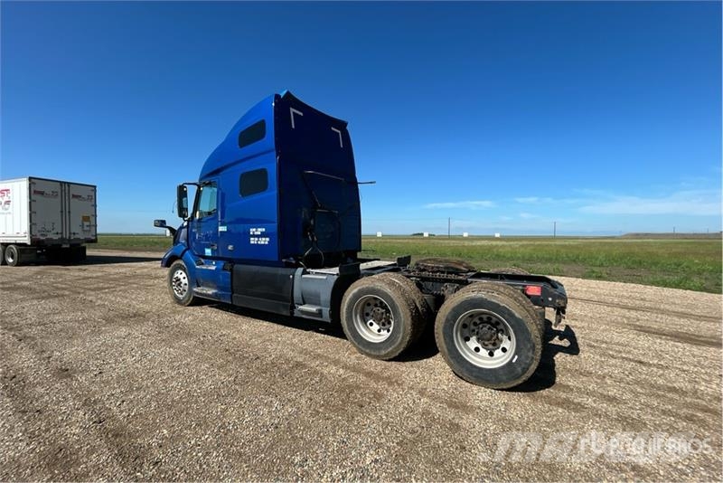 Volvo VNL760 Trekkers