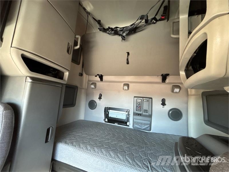 Volvo VNL760 Sattelzugmaschinen