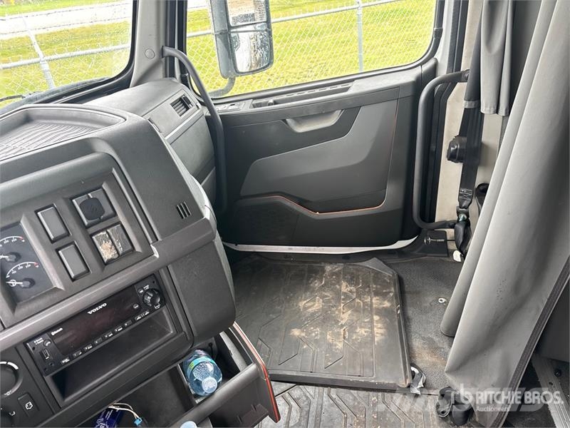 Volvo VNL760 Vetopöytäautot