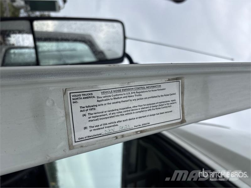 Volvo VNL760 Vetopöytäautot