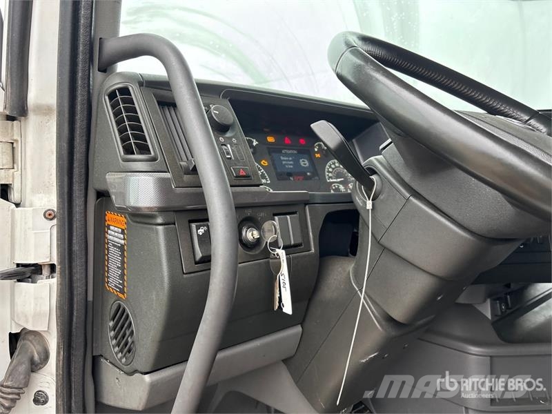 Volvo VNL760 Tegljači