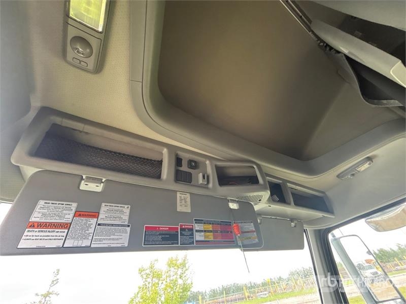Volvo VNL760 Vetopöytäautot