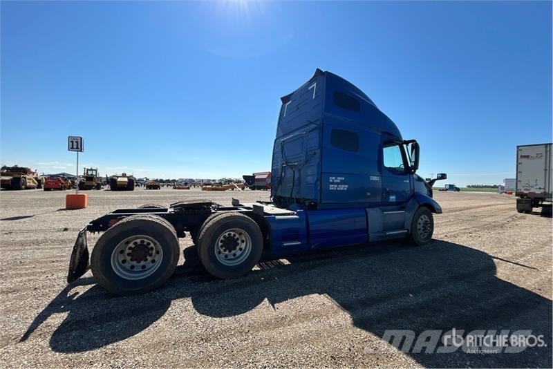 Volvo VNL760 Trekkers