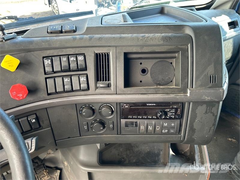 Volvo VNL760 Trekkers