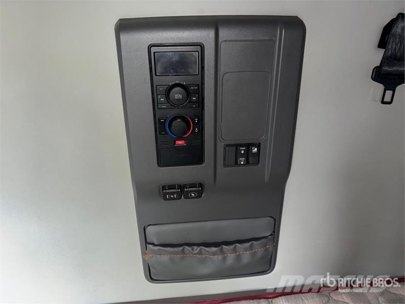 Volvo VNL760 Vetopöytäautot