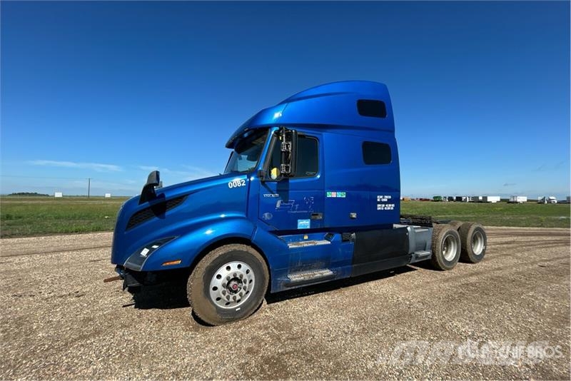 Volvo VNL760 Trekkers