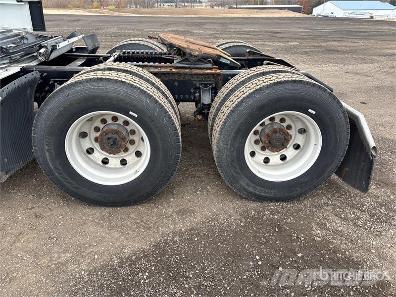 Volvo VNL760 Tegljači