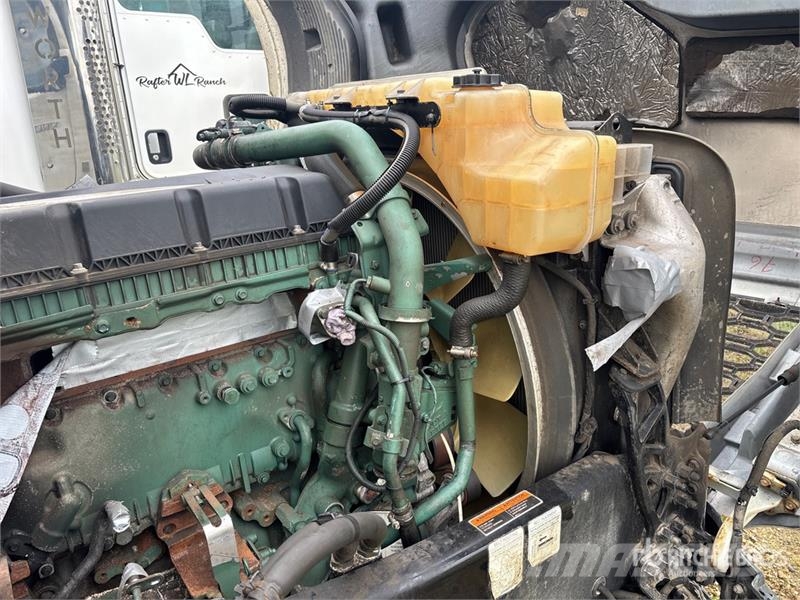 Volvo VNL760 Vetopöytäautot