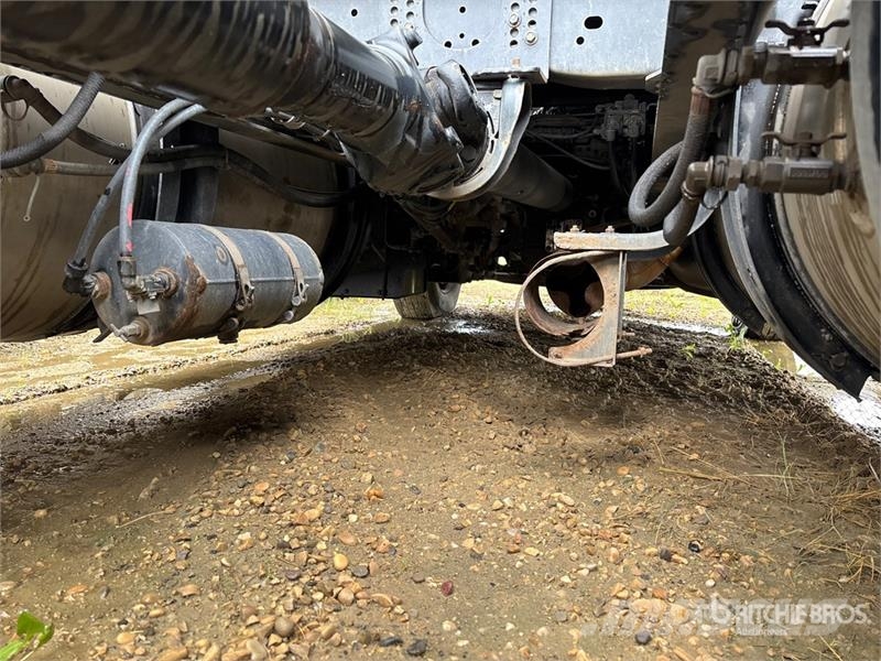 Volvo VNL760 Vetopöytäautot