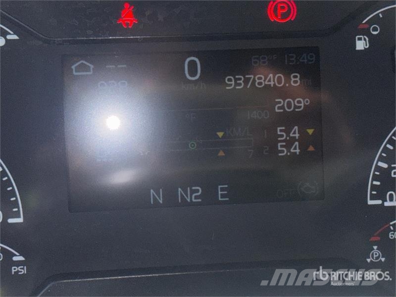 Volvo VNL860 وحدات الجر