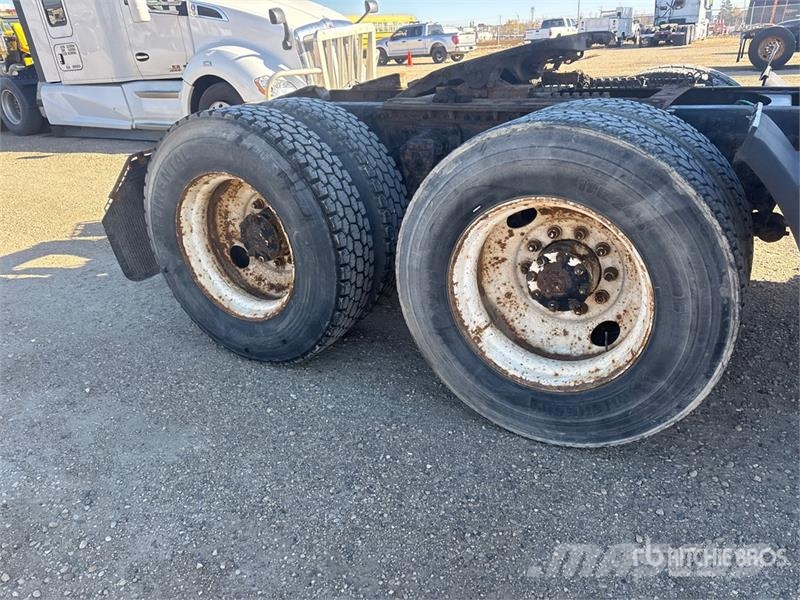 Volvo VNM Vlačilci