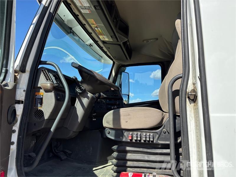 Volvo VNM Trækkere