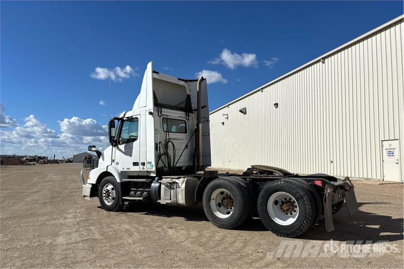 Volvo VNM Trækkere