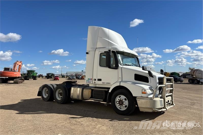 Volvo VNM Trækkere