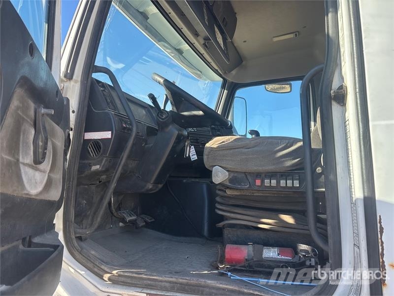 Volvo VNM Vlačilci